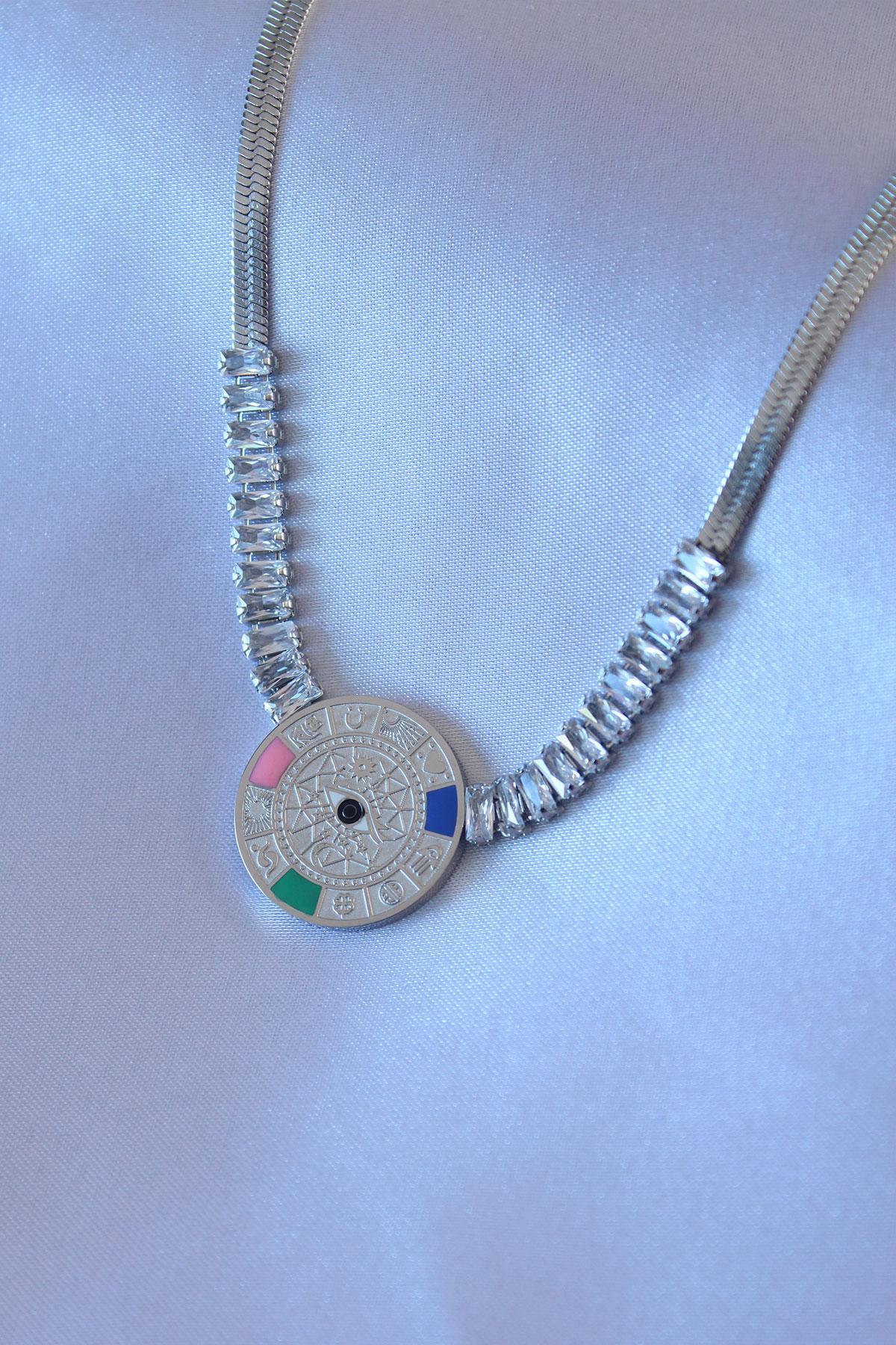 Çelik Gümüş Renk Zirkon Taşlı İtalyan Zincir Burç İşeleme Madalyon Model Kadın Kolye