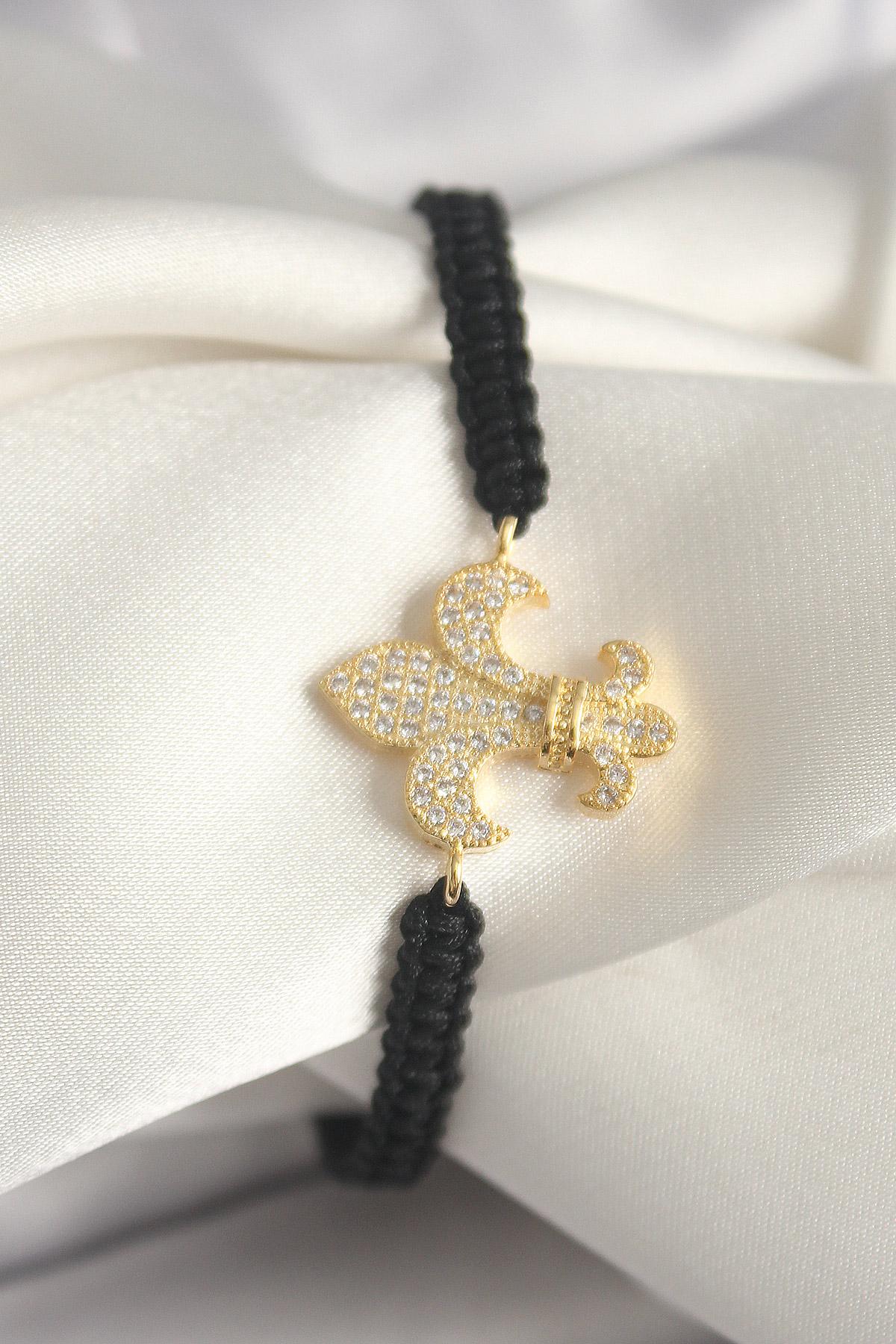 Pirinç Gold Renk Zirkon Taşlı Zambak Figür Asansörlü Makrome Model Kadın Bileklik