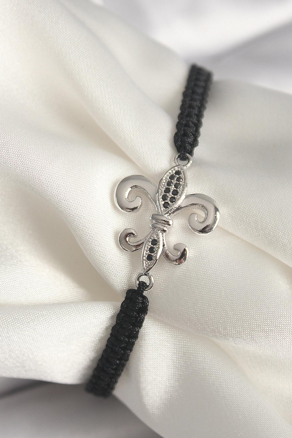 Pirinç Gümüş Renk Zirkon Taş İşlemeli Zambak Model Asansörlü Makrome Model Kadın Bileklik