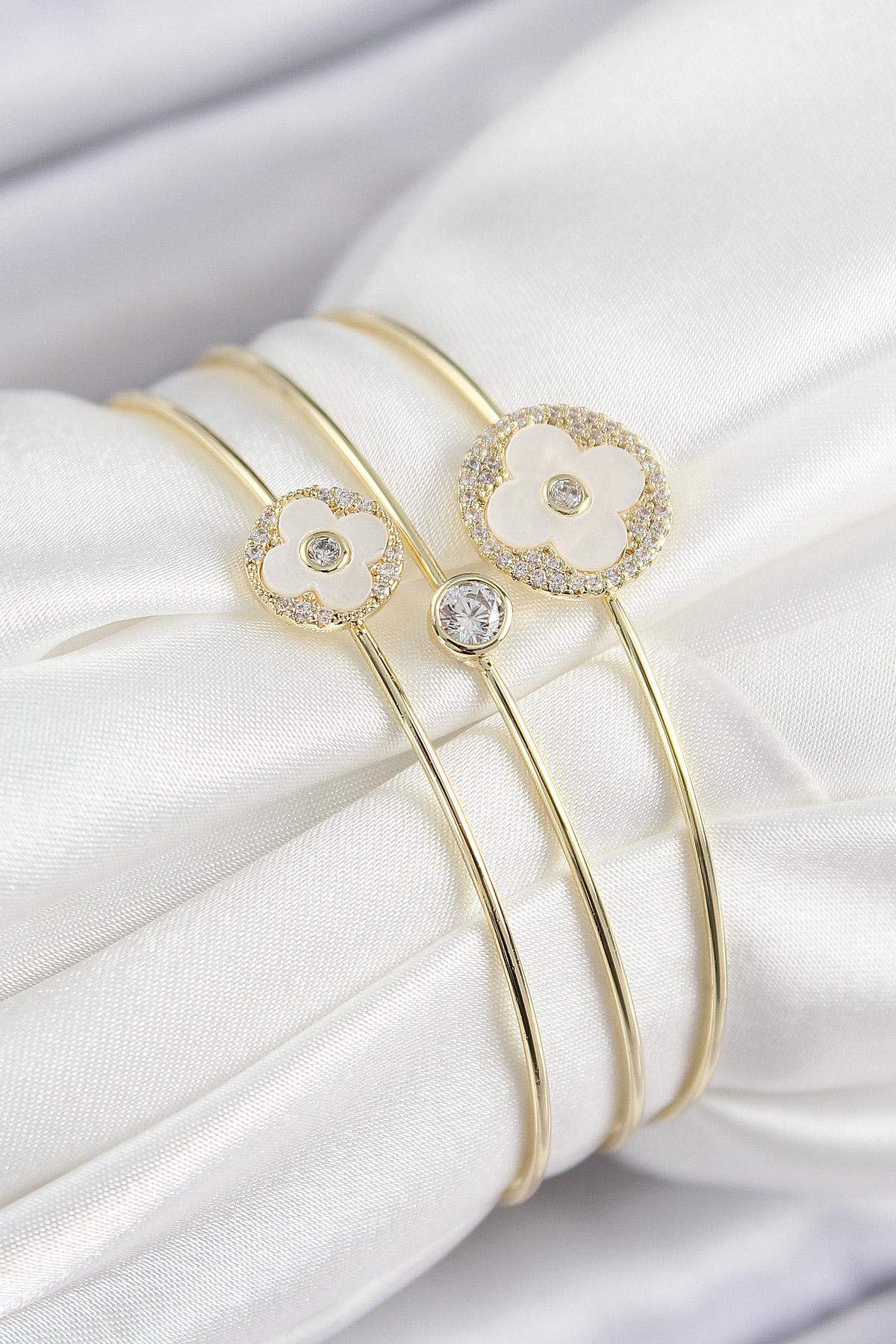 Pirinç Zirkon Taşlı Yonca Model Gold Renk Vip 3lü Kadın Bileklik