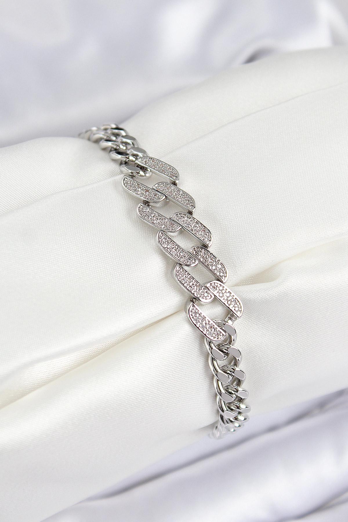 Pirinç Zirkon Taşlı Ezme Küba Zincir Model Gümüş Renk Kadın Bileklik