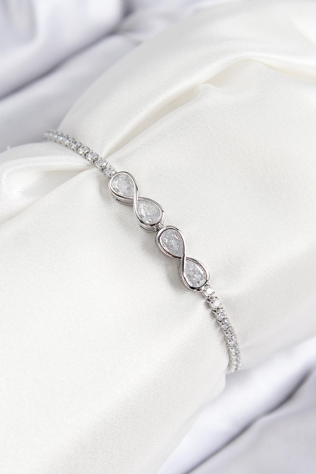 Pirinç Zirkon Taşlı Sonsuzluk Model Gümüş Renk Asansörlü Kadın Bileklik